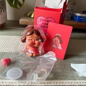 Cry baby crying for love kiss kiss angel figure
